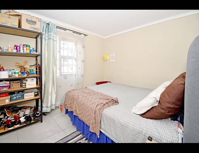 3 BEDROOM HOUSE FOR SALE IN COSMO CITY